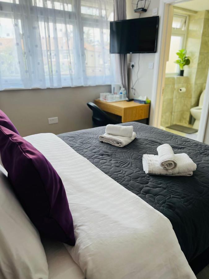 Indigo Suites エンフィールド エクステリア 写真