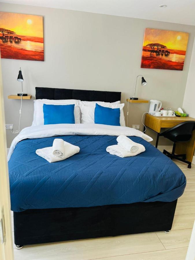 Indigo Suites エンフィールド エクステリア 写真