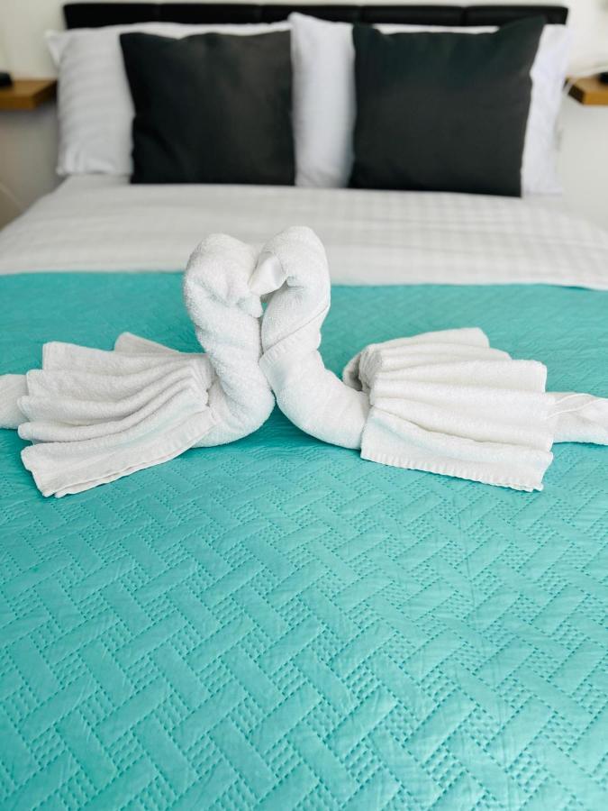 Indigo Suites エンフィールド エクステリア 写真
